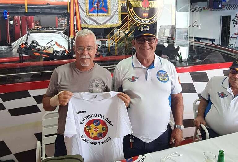 Miguel Ángel Santana, el primero por la derecha, el primer presidente del colectivo/TA.